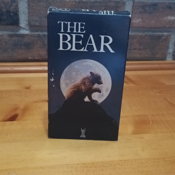 The Bear vhs Videotape - Picture 2 of 7